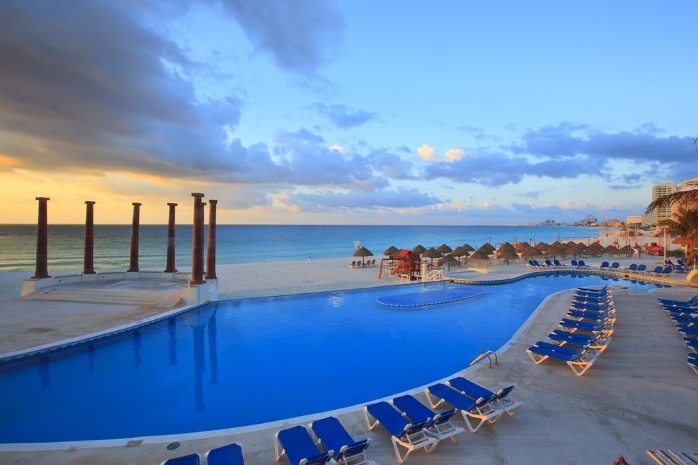 Descubra o Hotel Krystal Cancún Cancún